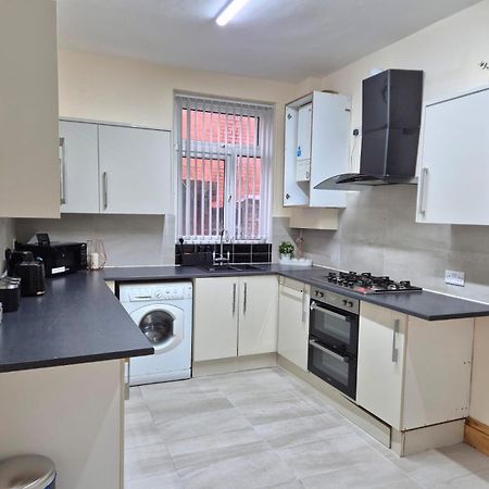 Rooms In Manchester 6 Minutes Drive To Victoria Station エクステリア 写真