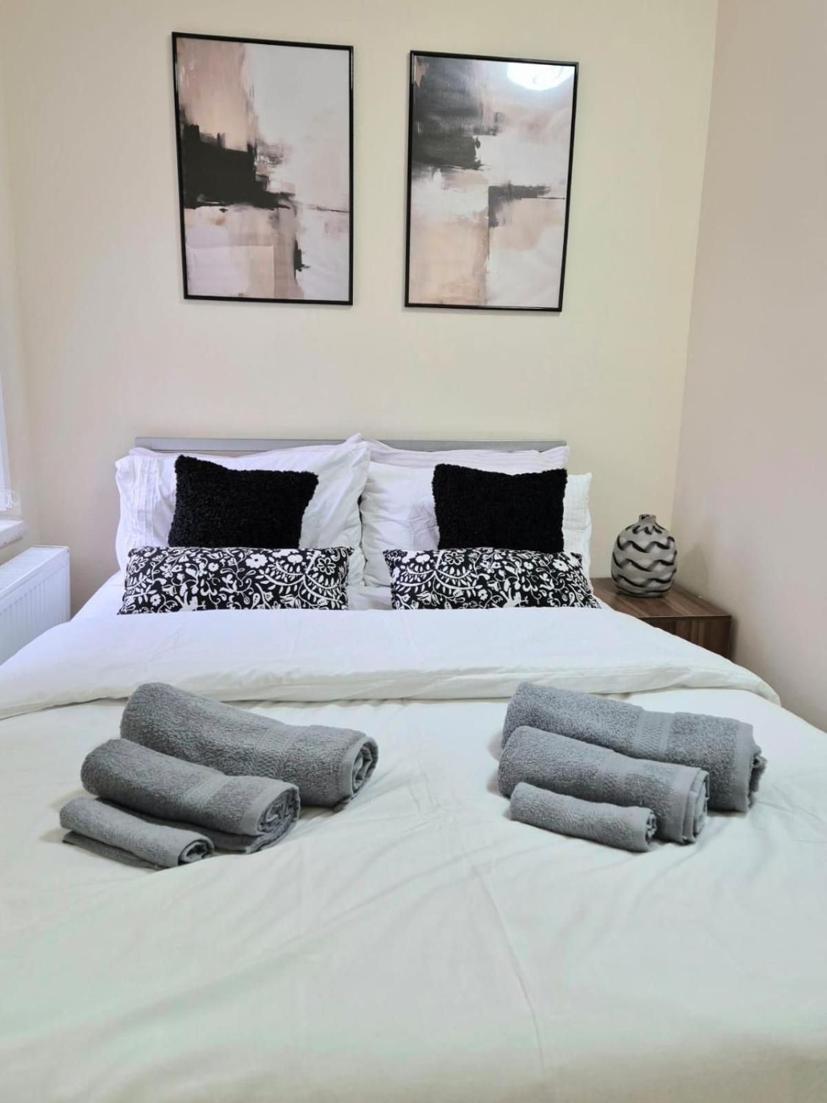 Rooms In Manchester 6 Minutes Drive To Victoria Station エクステリア 写真