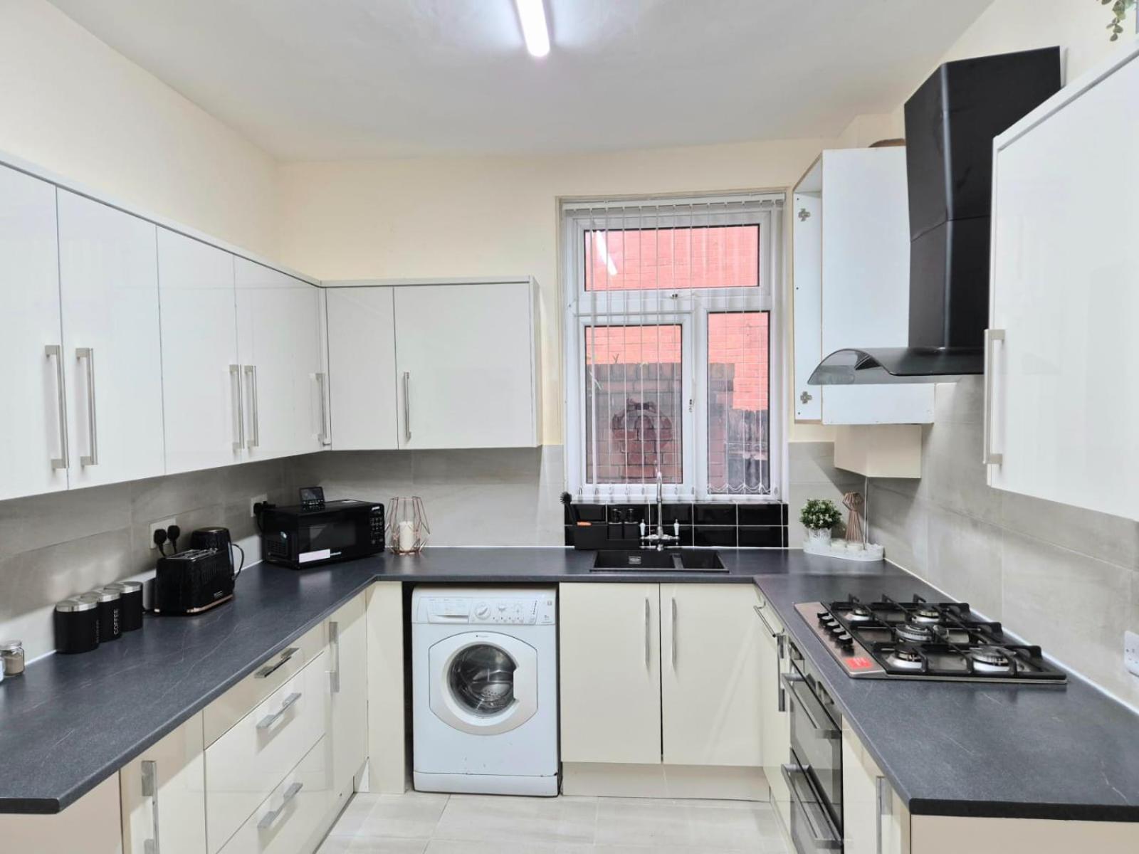 Rooms In Manchester 6 Minutes Drive To Victoria Station エクステリア 写真