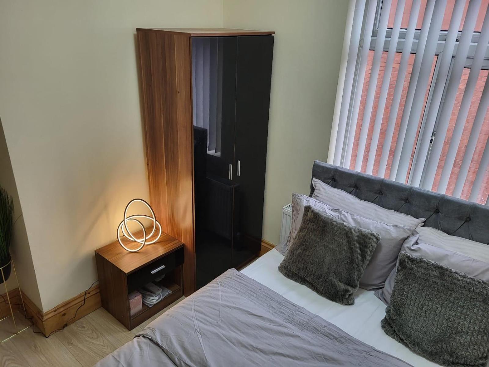 Rooms In Manchester 6 Minutes Drive To Victoria Station エクステリア 写真