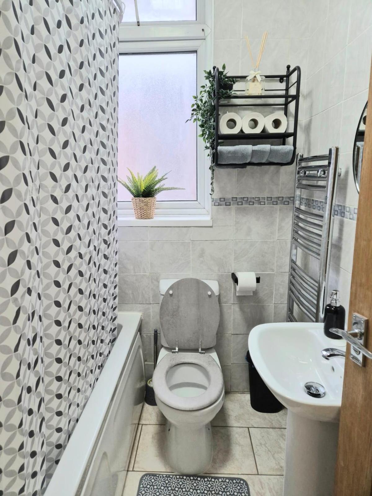 Rooms In Manchester 6 Minutes Drive To Victoria Station エクステリア 写真